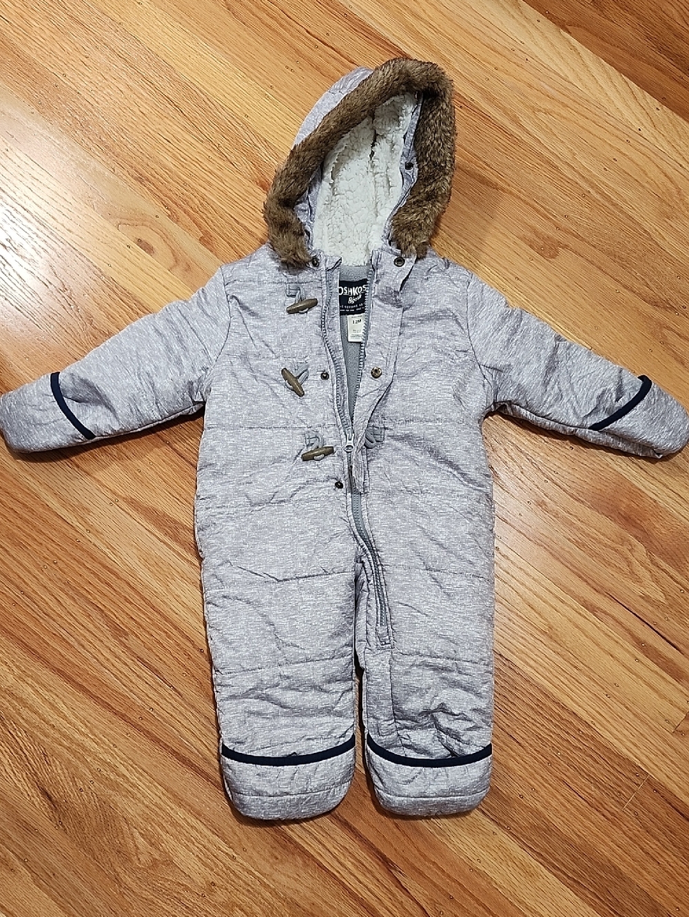 OshKosh B'gosh Light Gray Baby Snowsuit/jacket size 12M